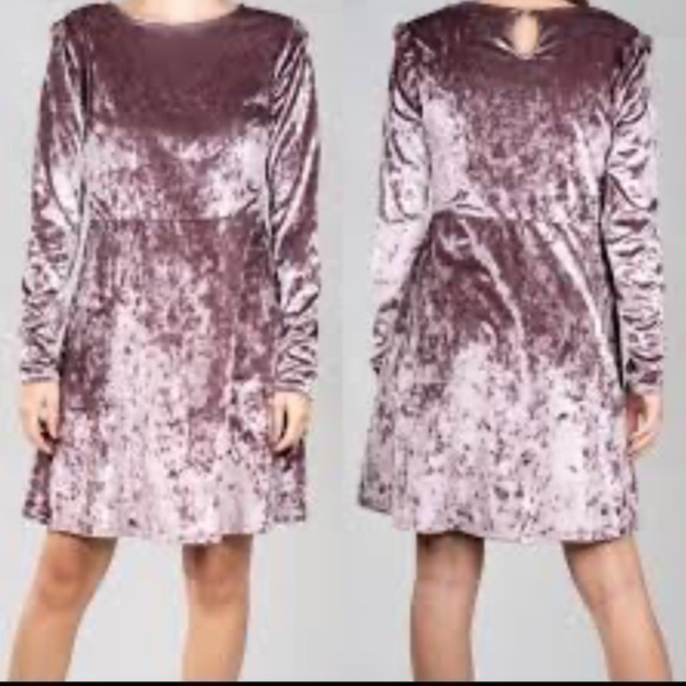 MOSSIMO SUPPLY CO woman’s crushed velvet purple long sleeve dress size small